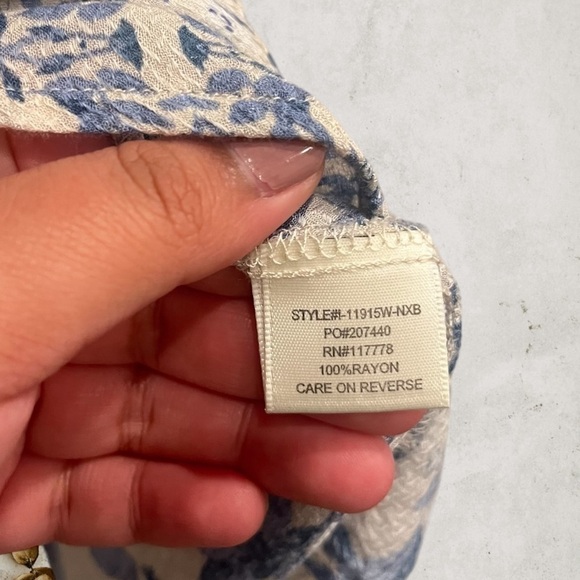 Lovestitch Blue Floral Boho Cottagecore Tank Top Size Small Dainty Regency - Picture 6 of 8